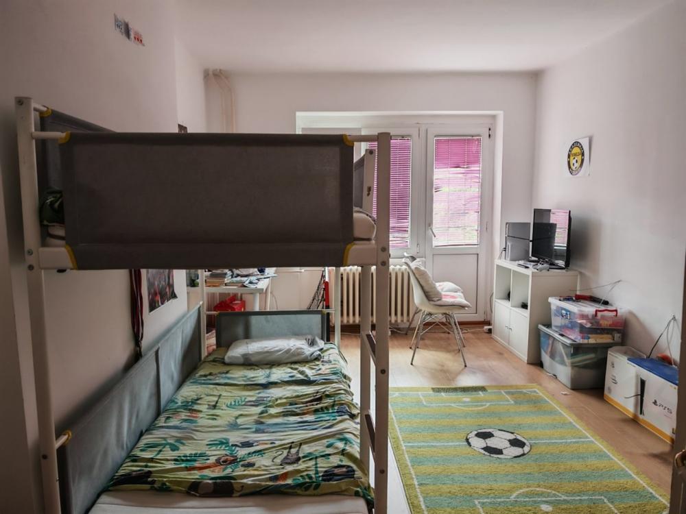 Stan na prodaju u Beogradu, Novi Beograd blok 8A (Paviljoni), trosoban, 75m2, cena 205000 evra
