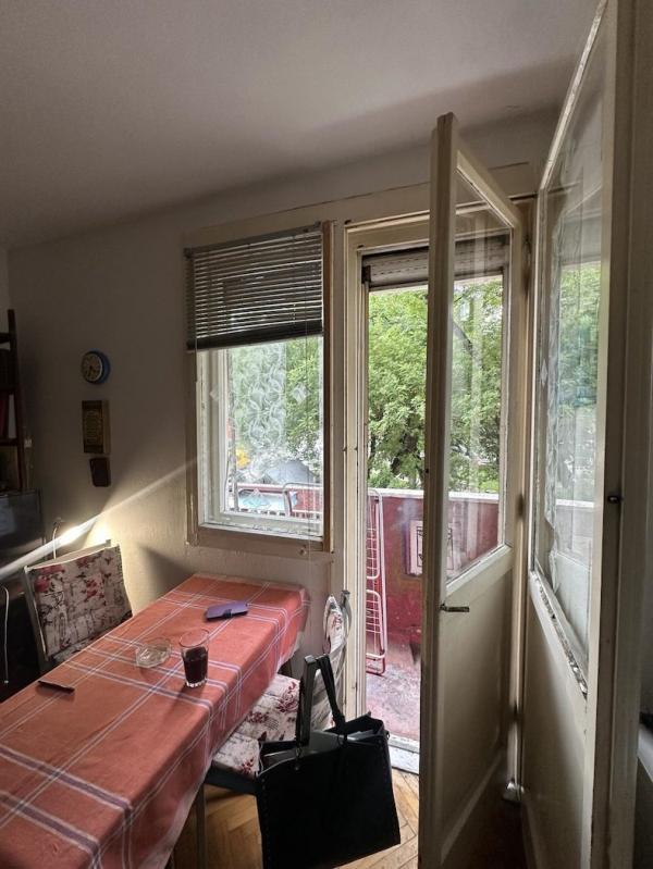 Stan na prodaju u Beogradu, Karaburma, dvoiposoban, 45m2, cena 143000 evra