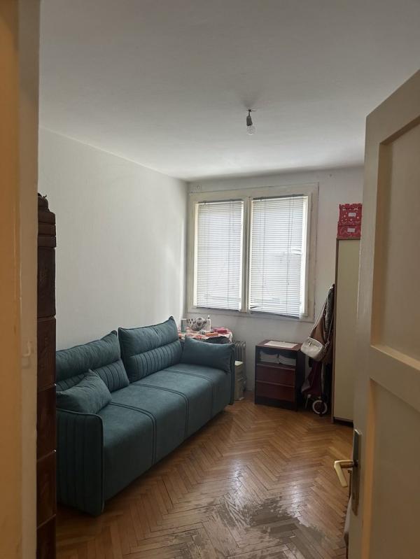 Stan na prodaju u Beogradu, Karaburma, dvoiposoban, 45m2, cena 143000 evra