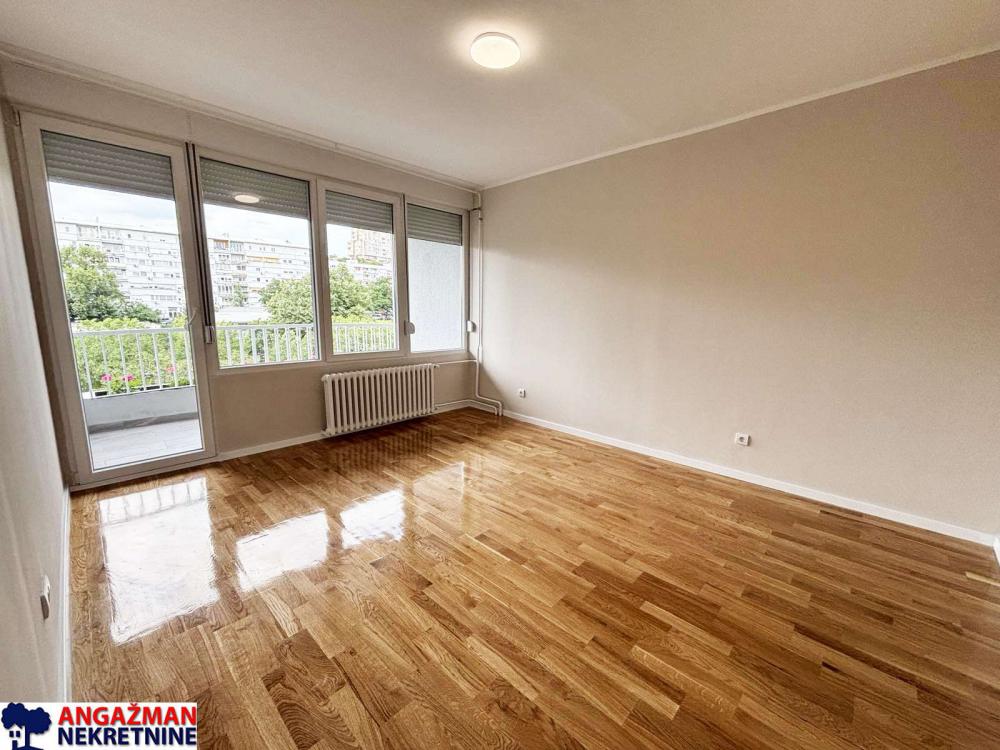Stan na prodaju u Beogradu, Konjarnik, dvosoban, 67m2, cena 227000 evra