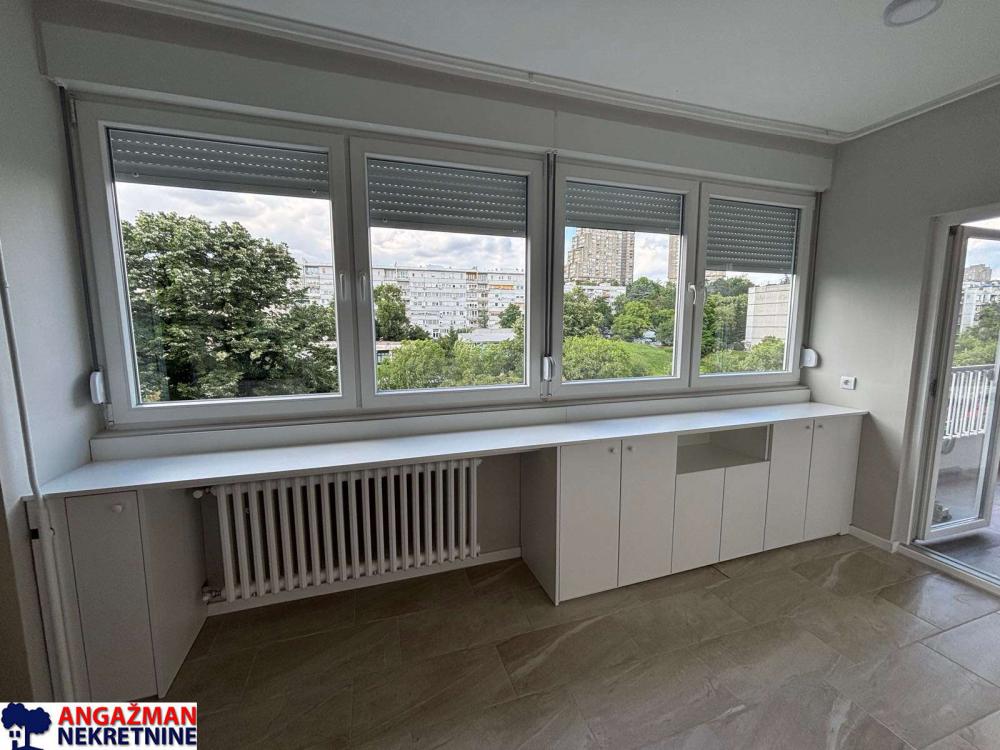Stan na prodaju u Beogradu, Konjarnik, dvosoban, 67m2, cena 227000 evra