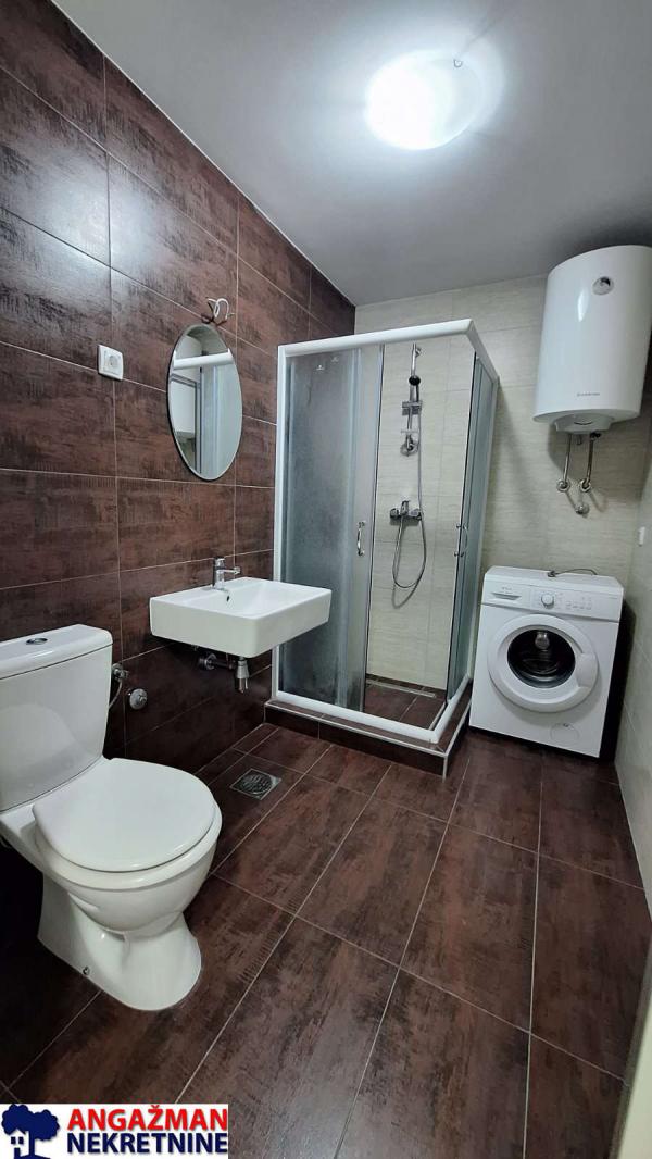 Stan na prodaju u Beogradu, Gornji grad, jednoiposoban, 45m2, cena 160000 evra