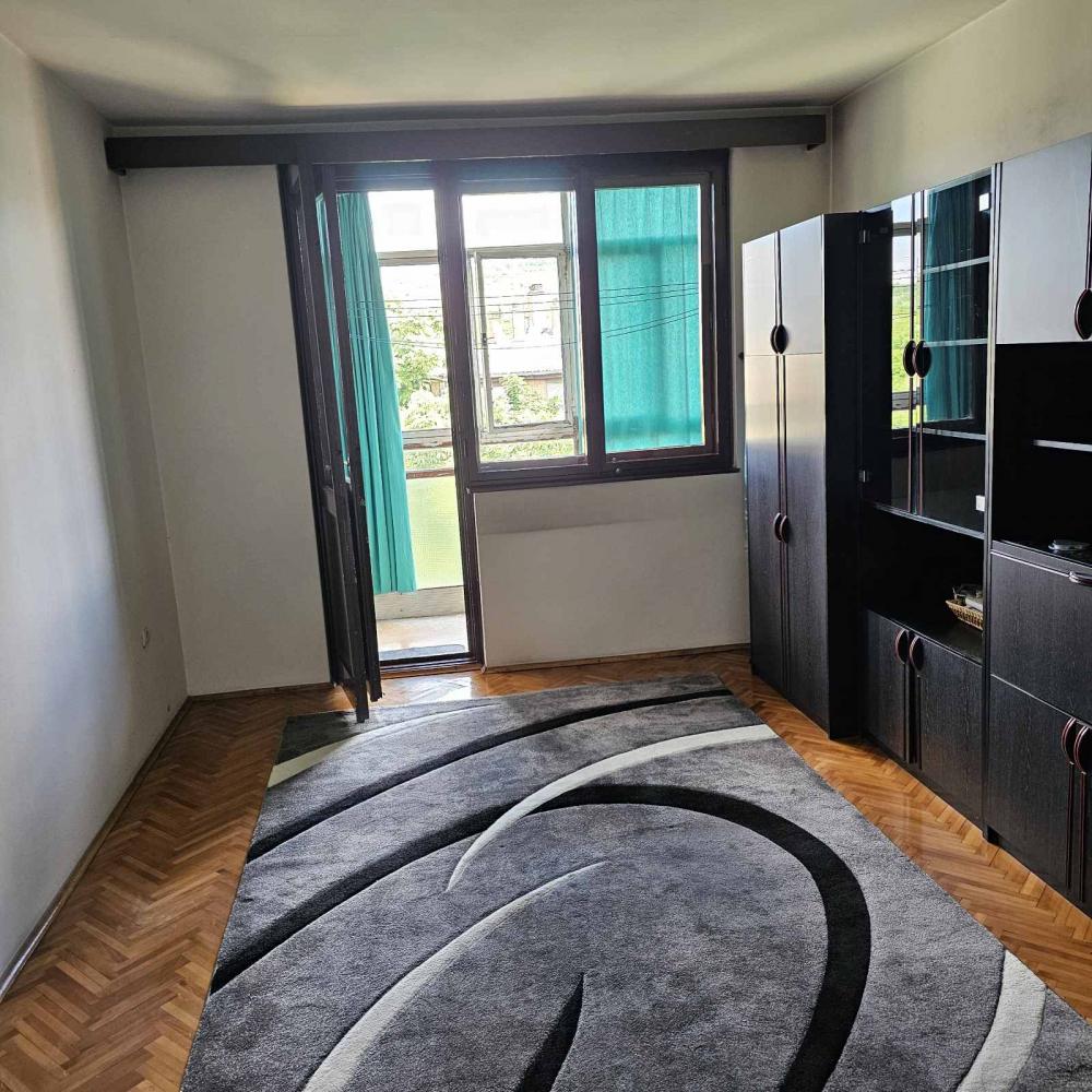 Stan na prodaju u Beogradu, Karaburma, trosoban, 66m2, cena 153000 evra