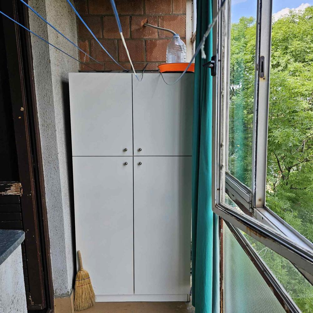 Stan na prodaju u Beogradu, Karaburma, trosoban, 66m2, cena 153000 evra