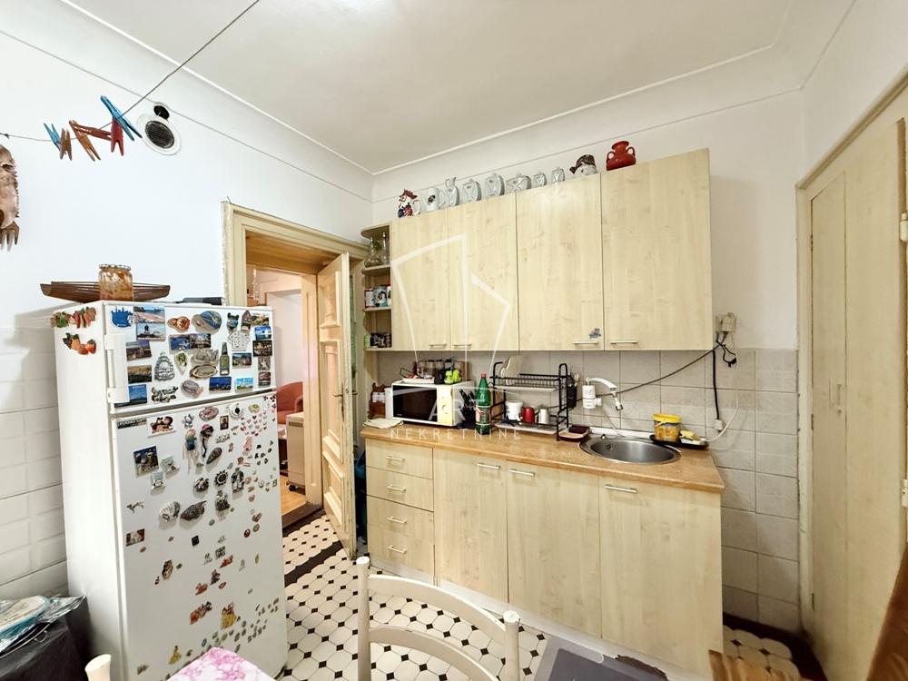 Stan na prodaju u Beogradu, Vračar, trosoban, 70m2, cena 280000 evra