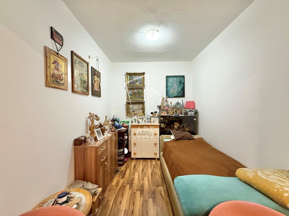 Stan na prodaju u Beogradu, Vračar, trosoban, 70m2, cena 280000 evra