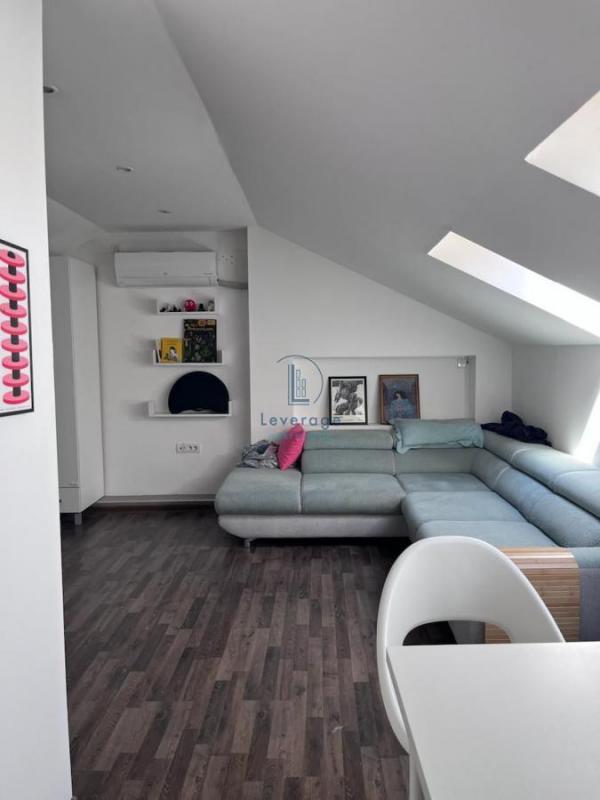 Stan na prodaju u Beogradu, Novi Beograd blok 32 (Crkva Sv. Dimitrija), dvosoban, 70m2, cena 183300 evra