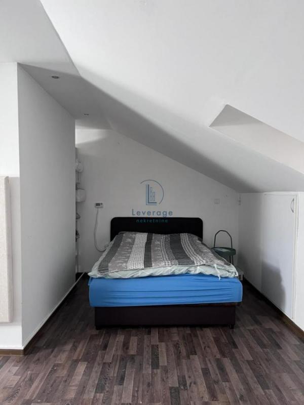 Stan na prodaju u Beogradu, Novi Beograd blok 32 (Crkva Sv. Dimitrija), dvosoban, 70m2, cena 183300 evra