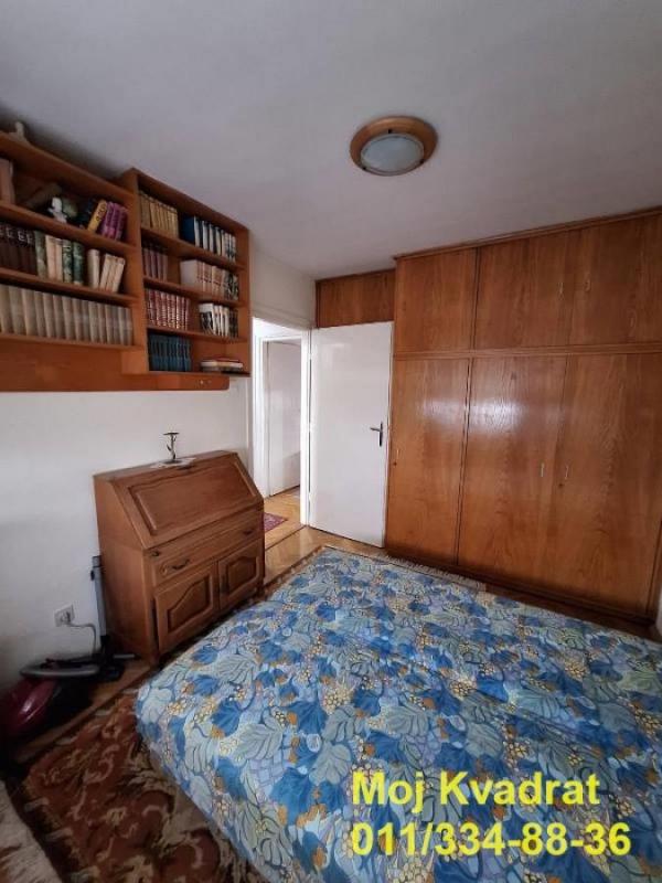 Stan na prodaju u Beogradu, Kalenić pijaca, dvosoban, 56m2, cena 235000 evra