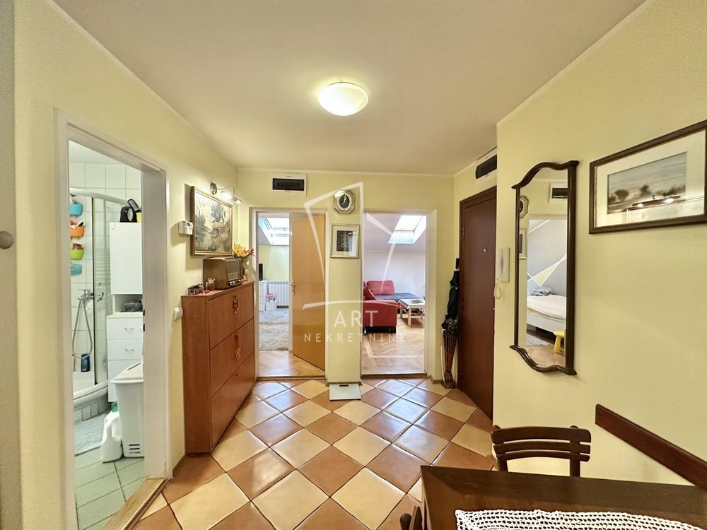 Stan na prodaju u Beogradu, Stari grad, troiposoban, 81m2, cena 235000 evra