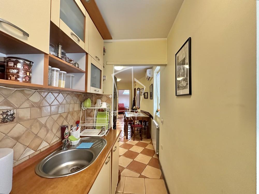 Stan na prodaju u Beogradu, Stari grad, troiposoban, 81m2, cena 235000 evra