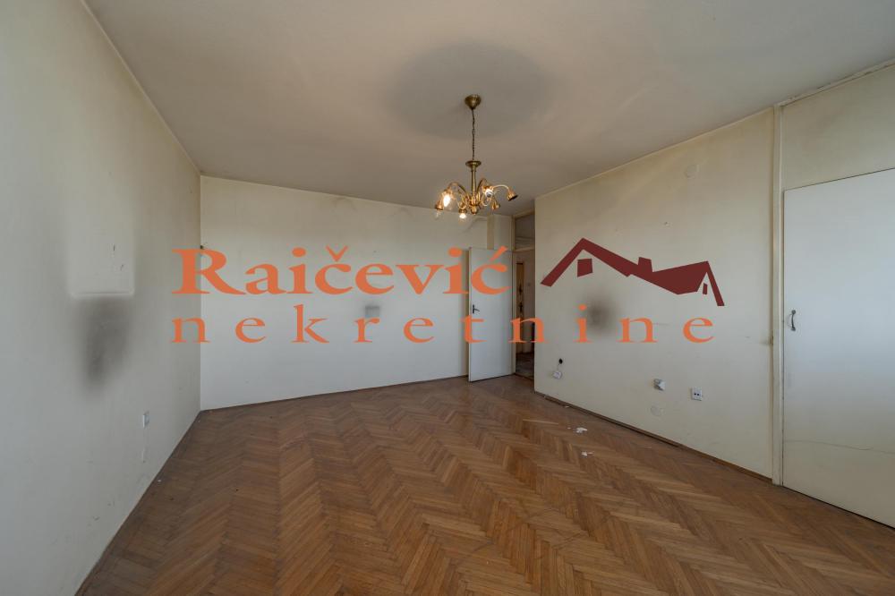 Stan na prodaju u Beogradu, Novi Beograd blok 37, cetvorosoban, 105m2, cena 270000 evra