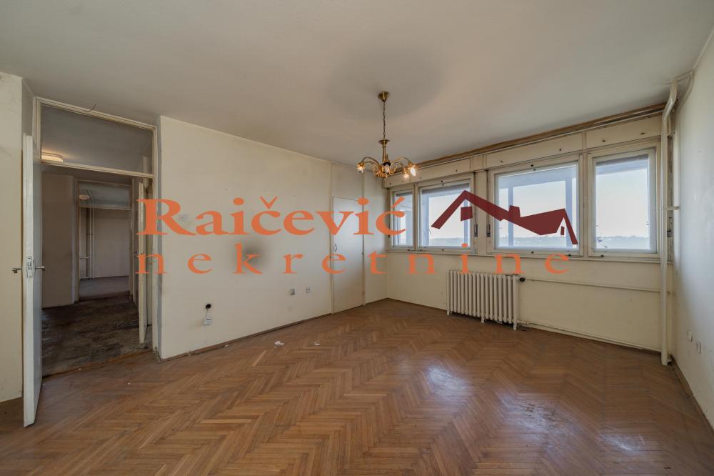 Stan na prodaju u Beogradu, Novi Beograd blok 37, cetvorosoban, 105m2, cena 270000 evra