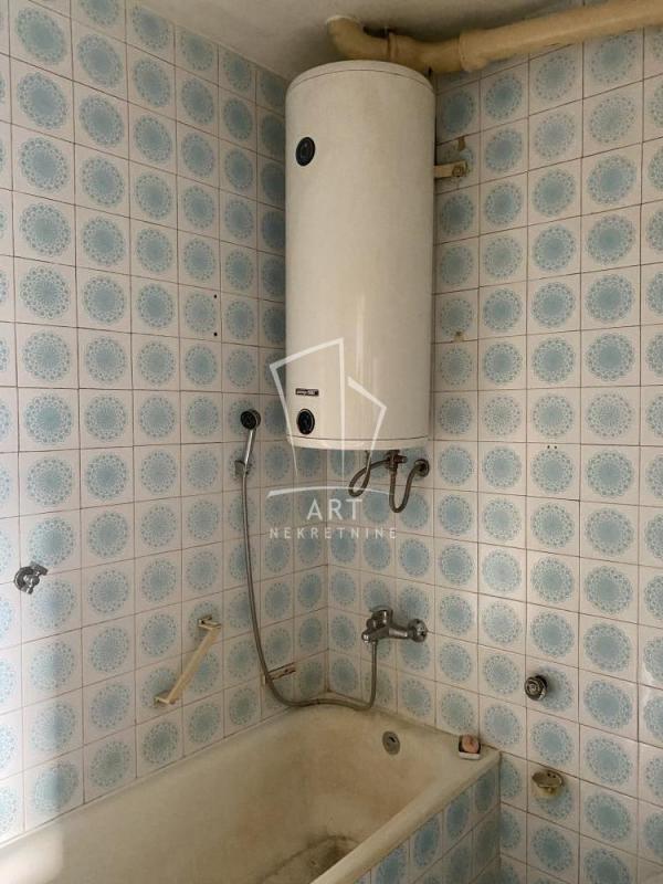 Stan na prodaju u Beogradu, Kanarevo brdo, dvoiposoban, 59m2, cena 140000 evra