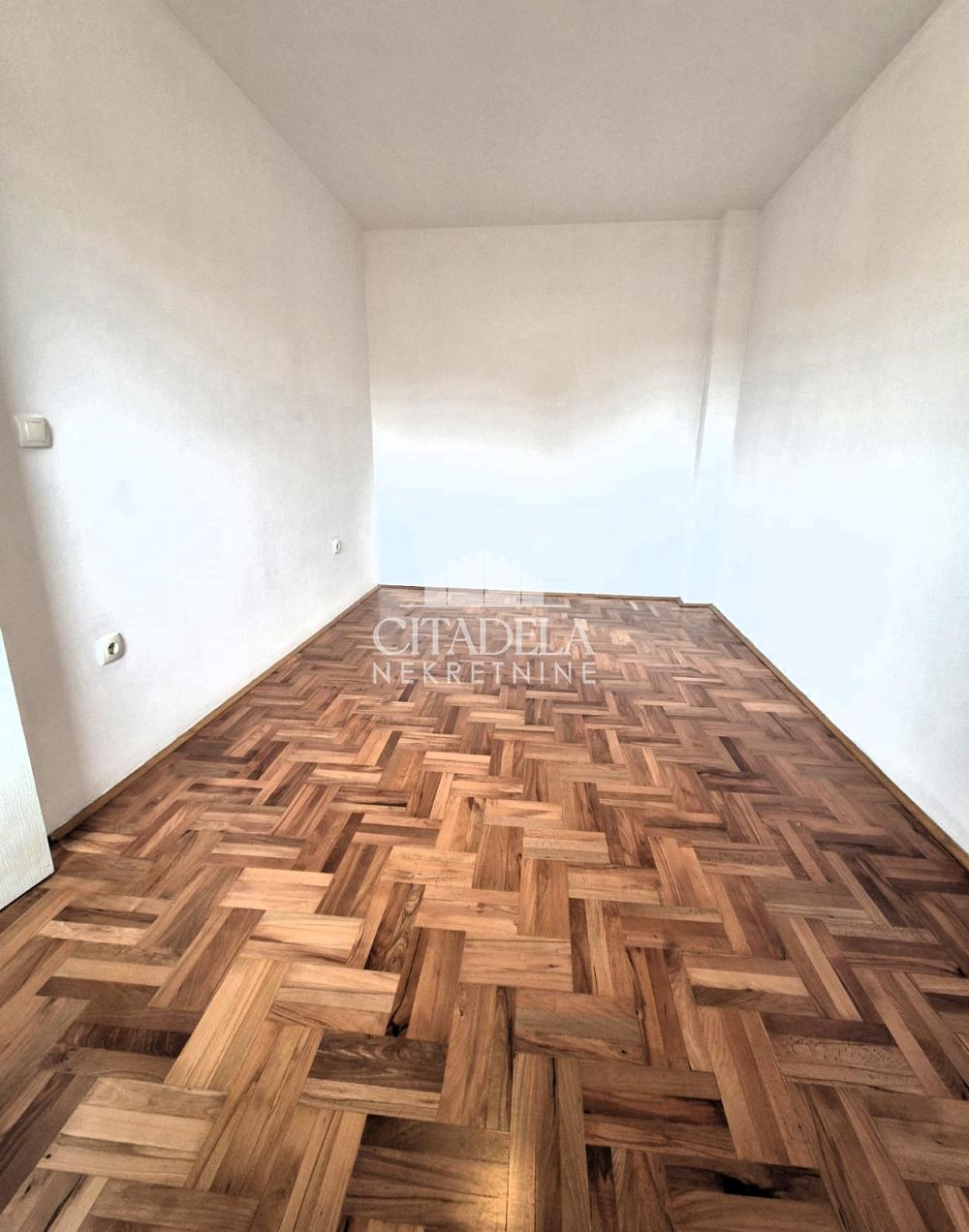 Stan na prodaju u Beogradu, Čukarica, dvoiposoban, 51m2, cena 120000 evra