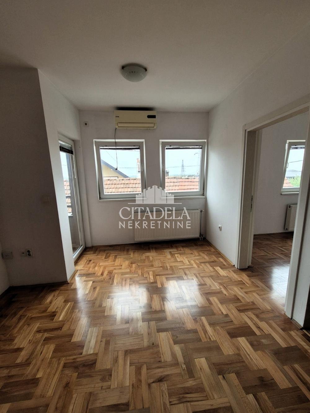 Stan na prodaju u Beogradu, Čukarica, dvoiposoban, 51m2, cena 120000 evra