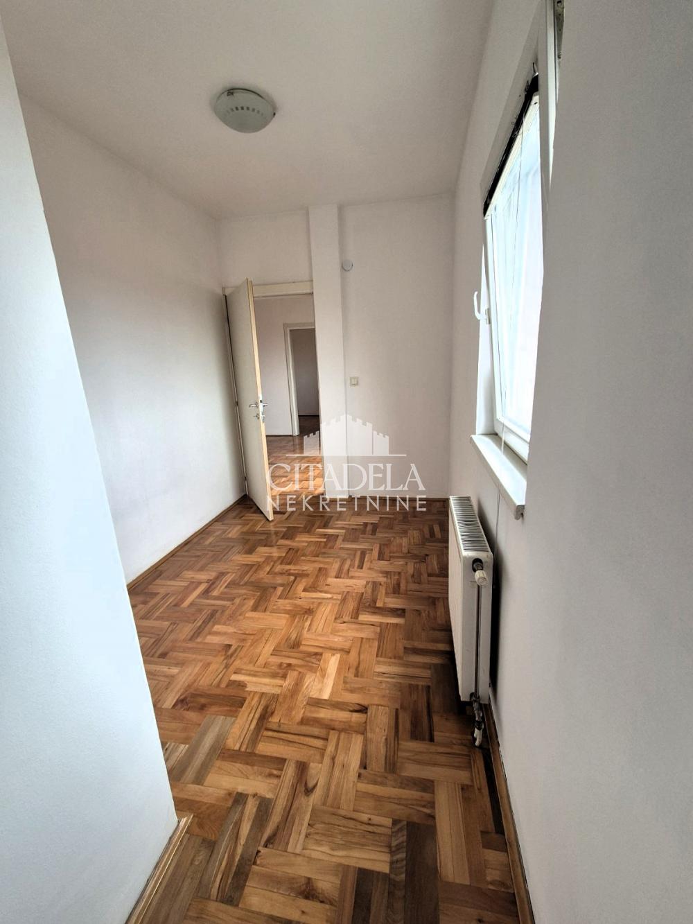 Stan na prodaju u Beogradu, Čukarica, dvoiposoban, 51m2, cena 120000 evra
