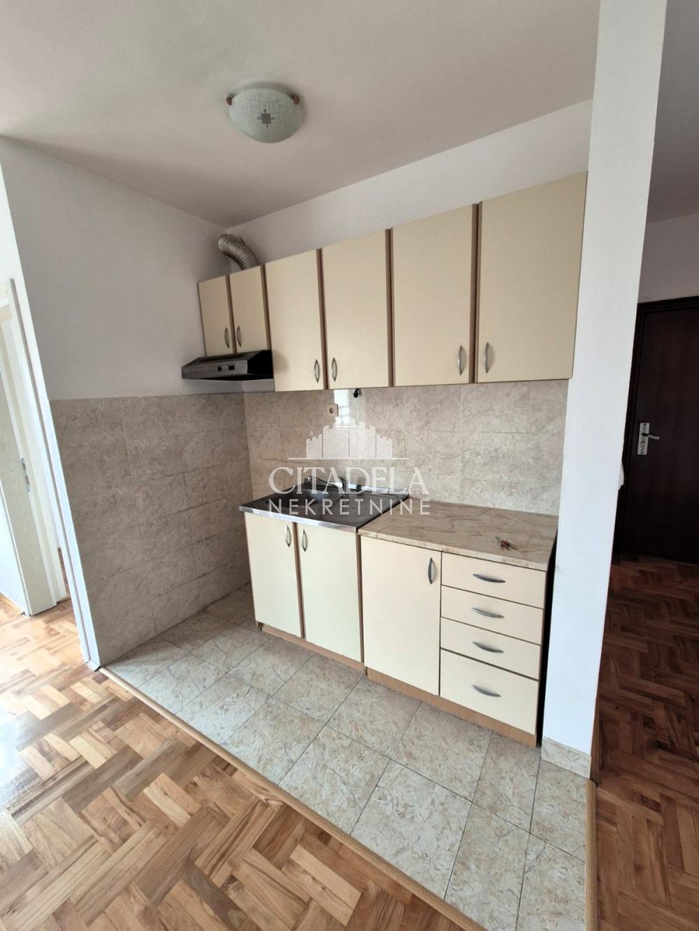 Stan na prodaju u Beogradu, Čukarica, dvoiposoban, 51m2, cena 120000 evra