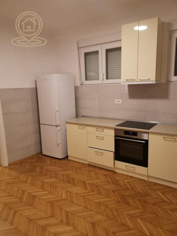 Stan na prodaju u Beogradu, Lion, cetvorosoban, 114m2, cena 550000 evra