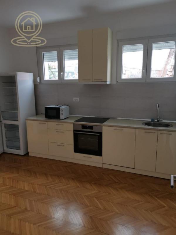 Stan na prodaju u Beogradu, Lion, cetvorosoban, 114m2, cena 550000 evra