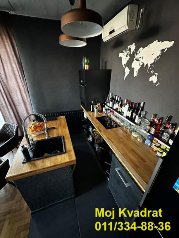 Stan na prodaju u Beogradu, Novi Beograd blok 2, jednoiposoban, 98m2, cena 143000 evra