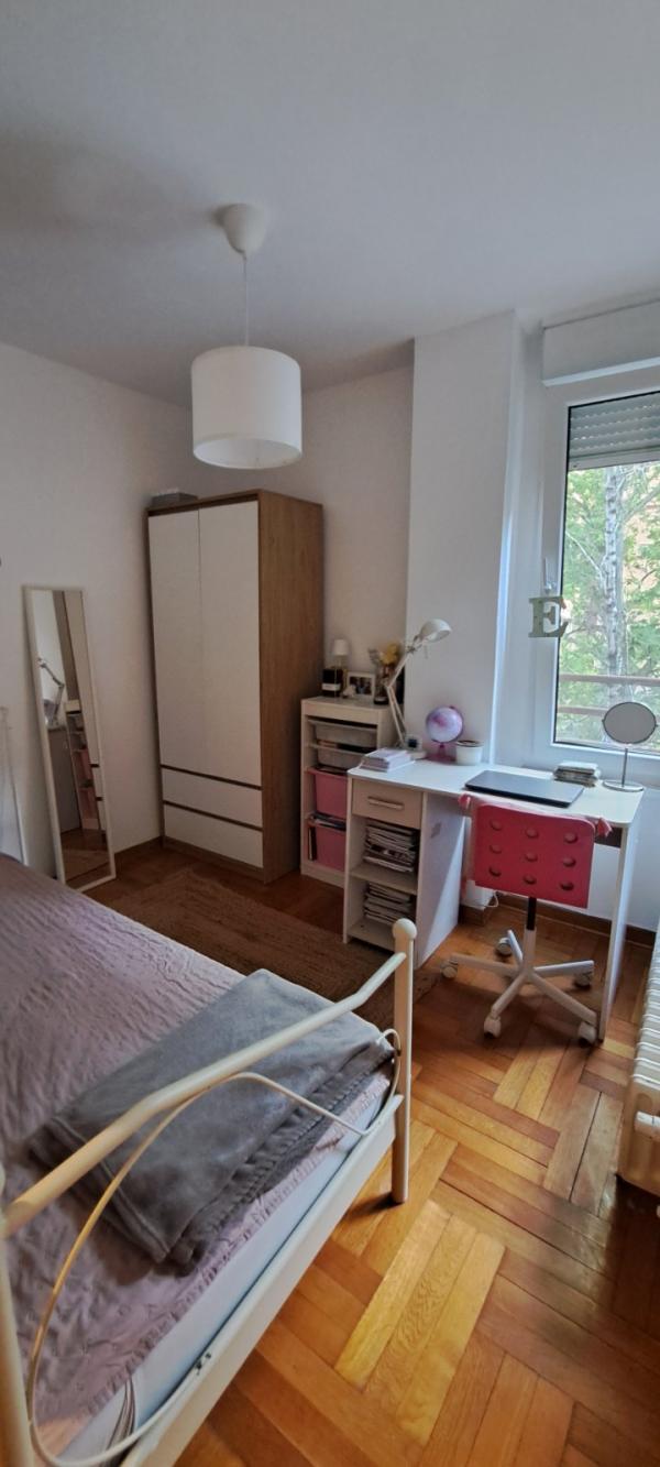 Stan na prodaju u Beogradu, Cerak vinogradi, troiposoban, 95m2, cena 268000 evra