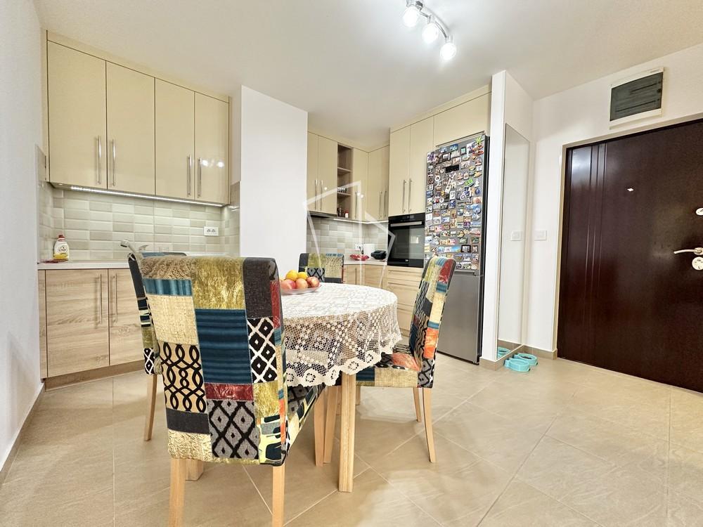 Stan na prodaju u Beogradu, Višnjička banja, trosoban, 70m2, cena 227500 evra