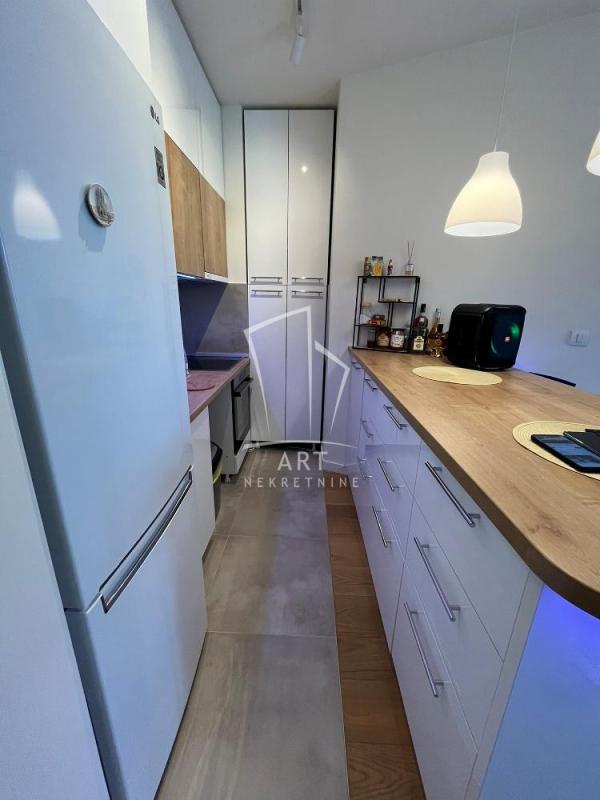Stan na prodaju u Beogradu, Novi Beograd, dvosoban, 51m2, cena 208000 evra
