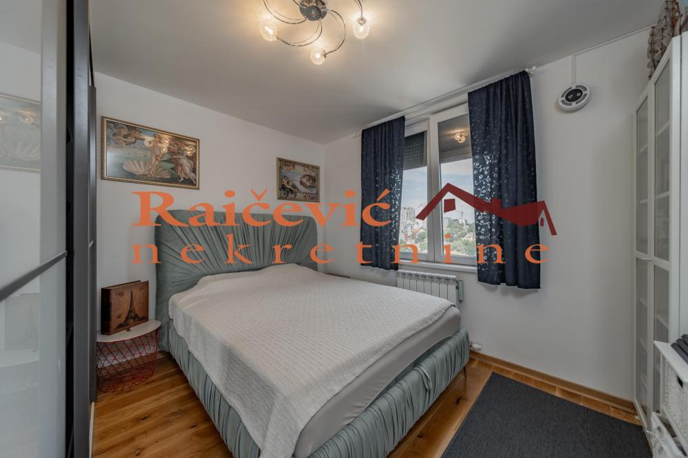 Stan na prodaju u Beogradu, Pašino brdo, cetvorosoban, 91m2, cena 350000 evra