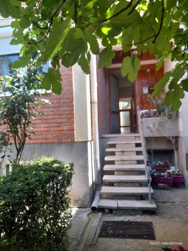 Stan na prodaju u Beogradu, Zemun polje, jednosoban, 28m2, cena 53900 evra