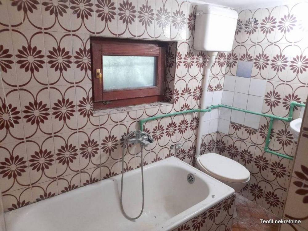Stan na prodaju u Beogradu, Zemun polje, jednosoban, 28m2, cena 53900 evra