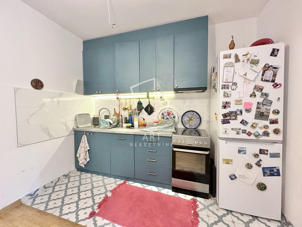 Stan na prodaju u Beogradu, Pašino brdo, dvoiposoban, 50m2, cena 187700 evra