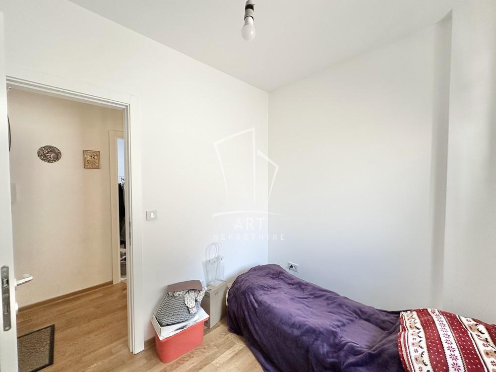 Stan na prodaju u Beogradu, Pašino brdo, dvoiposoban, 50m2, cena 187700 evra