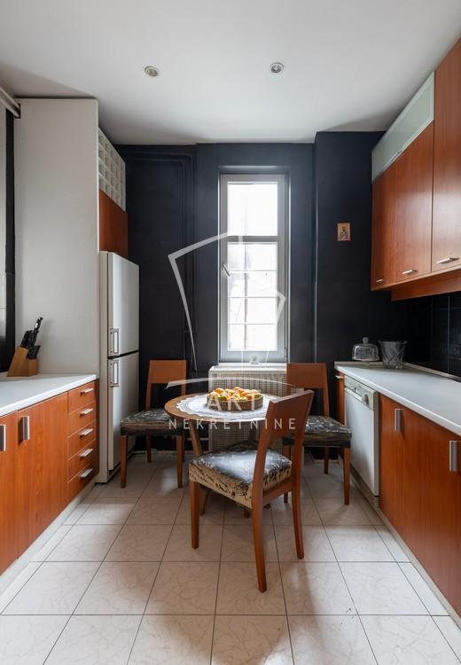 Stan na prodaju u Beogradu, Stari grad, trosoban, 90m2, cena 395000 evra
