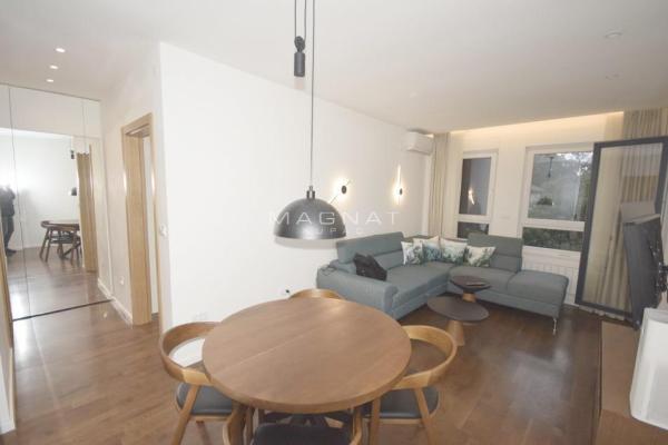 Stan na prodaju u Beogradu, Vračar, dvoiposoban, 54m2, cena 214000 evra