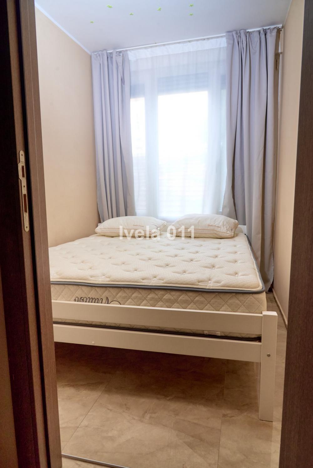 Stan na prodaju u Beogradu, Stari grad, dvoiposoban, 52m2, cena 235000 evra