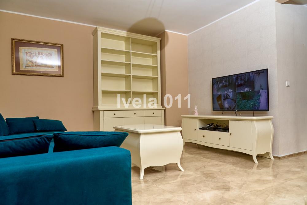Stan na prodaju u Beogradu, Stari grad, dvoiposoban, 52m2, cena 235000 evra