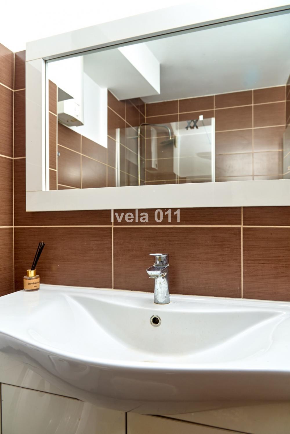 Stan na prodaju u Beogradu, Stari grad, dvoiposoban, 52m2, cena 235000 evra