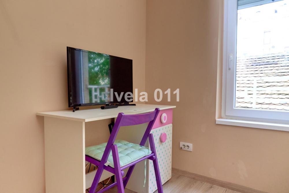 Stan na prodaju u Beogradu, Stari grad, dvoiposoban, 52m2, cena 235000 evra
