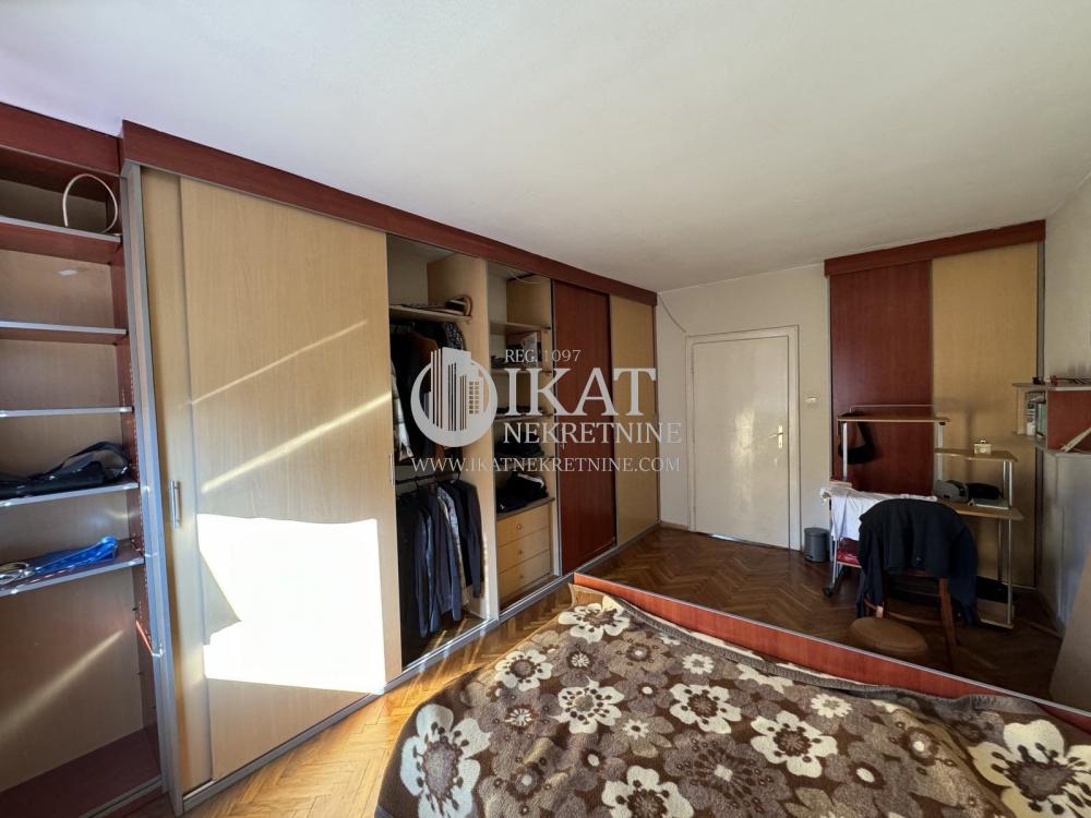 Stan na prodaju u Beogradu, Savski venac, trosoban, 75m2, cena 215000 evra