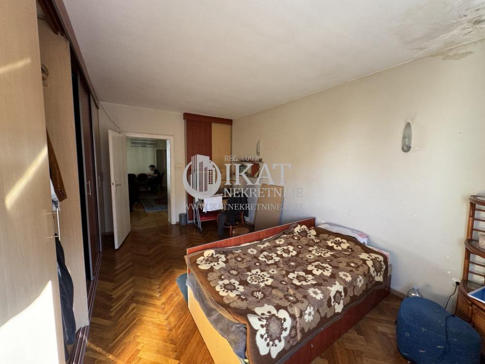 Stan na prodaju u Beogradu, Savski venac, trosoban, 75m2, cena 215000 evra