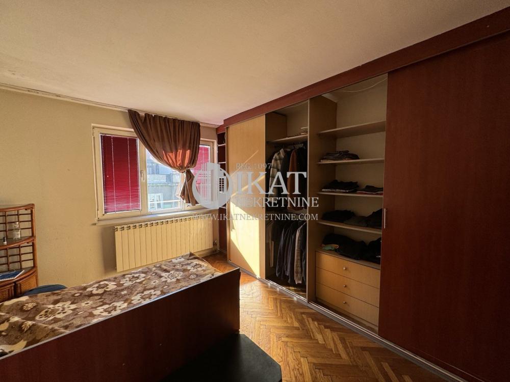 Stan na prodaju u Beogradu, Savski venac, trosoban, 75m2, cena 215000 evra