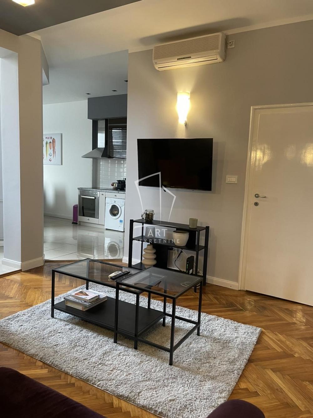 Stan na prodaju u Beogradu, Gornji Dorćol, trosoban, 72m2, cena 341500 evra