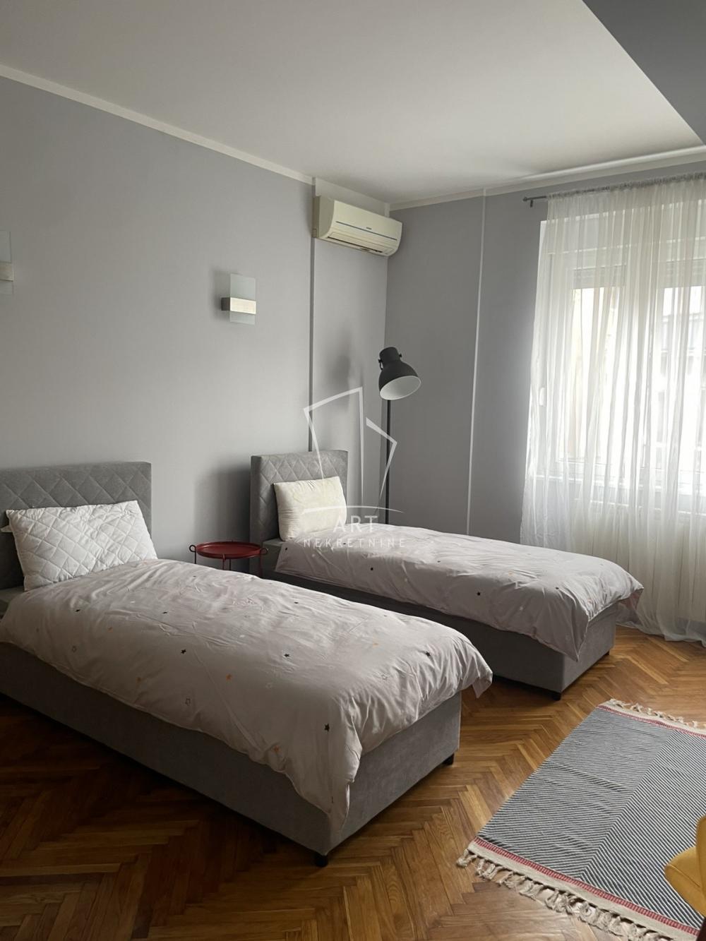 Stan na prodaju u Beogradu, Gornji Dorćol, trosoban, 72m2, cena 341500 evra