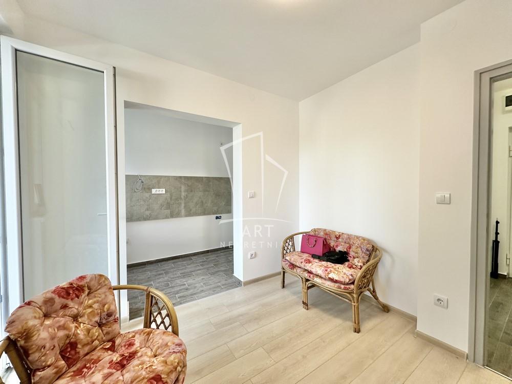 Stan na prodaju u Beogradu, Karaburma, dvosoban, 45m2, cena 138000 evra