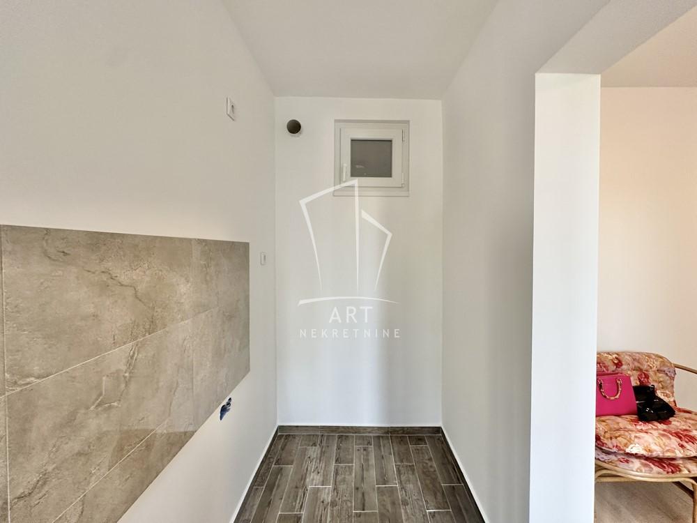 Stan na prodaju u Beogradu, Karaburma, dvosoban, 45m2, cena 138000 evra