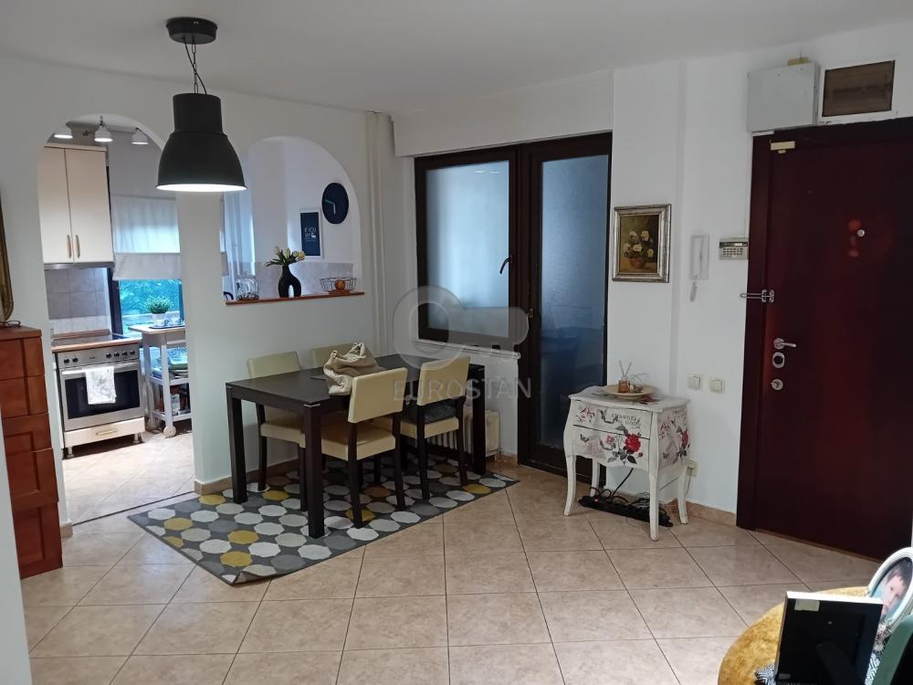 Stan na prodaju u Beogradu, Čukarica, troiposoban, 95m2, cena 268000 evra