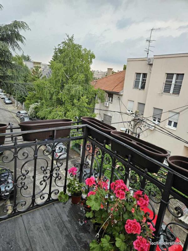 Stan na prodaju u Beogradu, Senjak, dvosoban, 70m2, cena 210000 evra