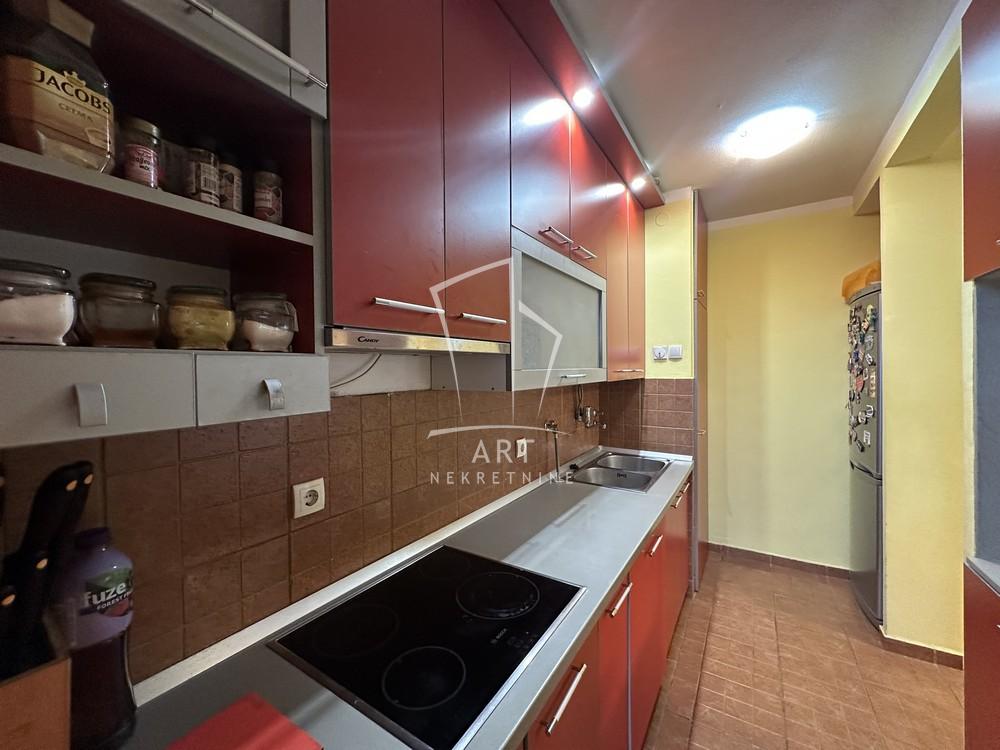 Stan na prodaju u Beogradu, Mirijevo, trosoban, 84m2, cena 210000 evra