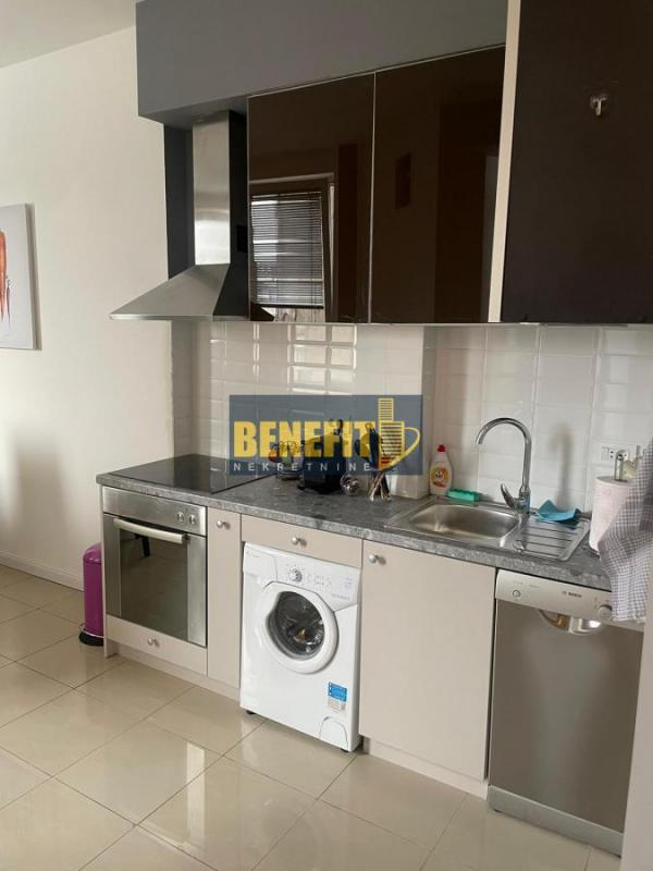 Stan na prodaju u Beogradu, Beograd (centar), trosoban, 72m2, cena 341500 evra